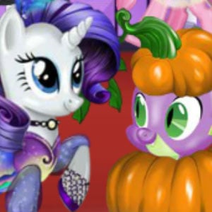 Rarity y Spike disfrazados de Halloween